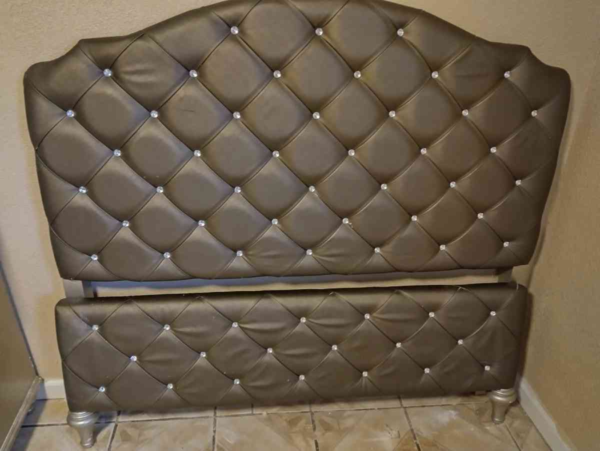 bedroom set - Midland, Texas - FleaMarketBay