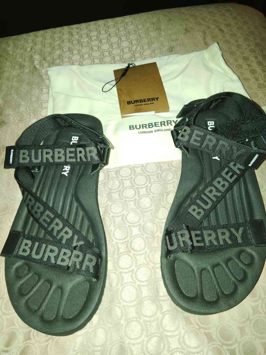 Burberry sandals size 10 - Dallas, Texas