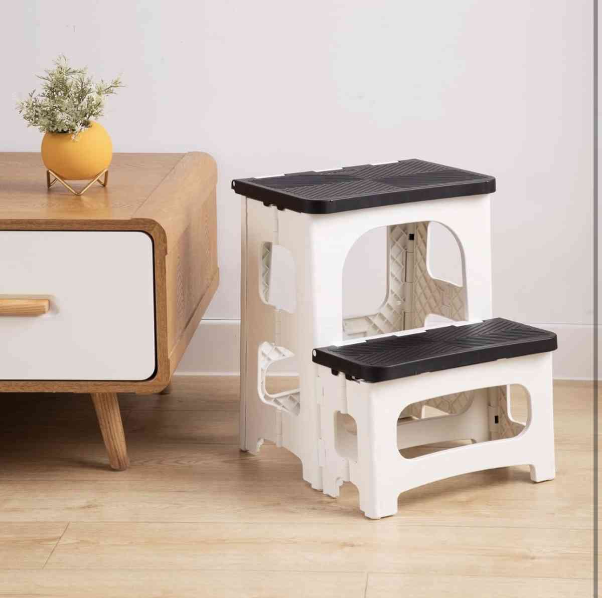 stepping stool - Grand Terrace, California - FleaMarketBay