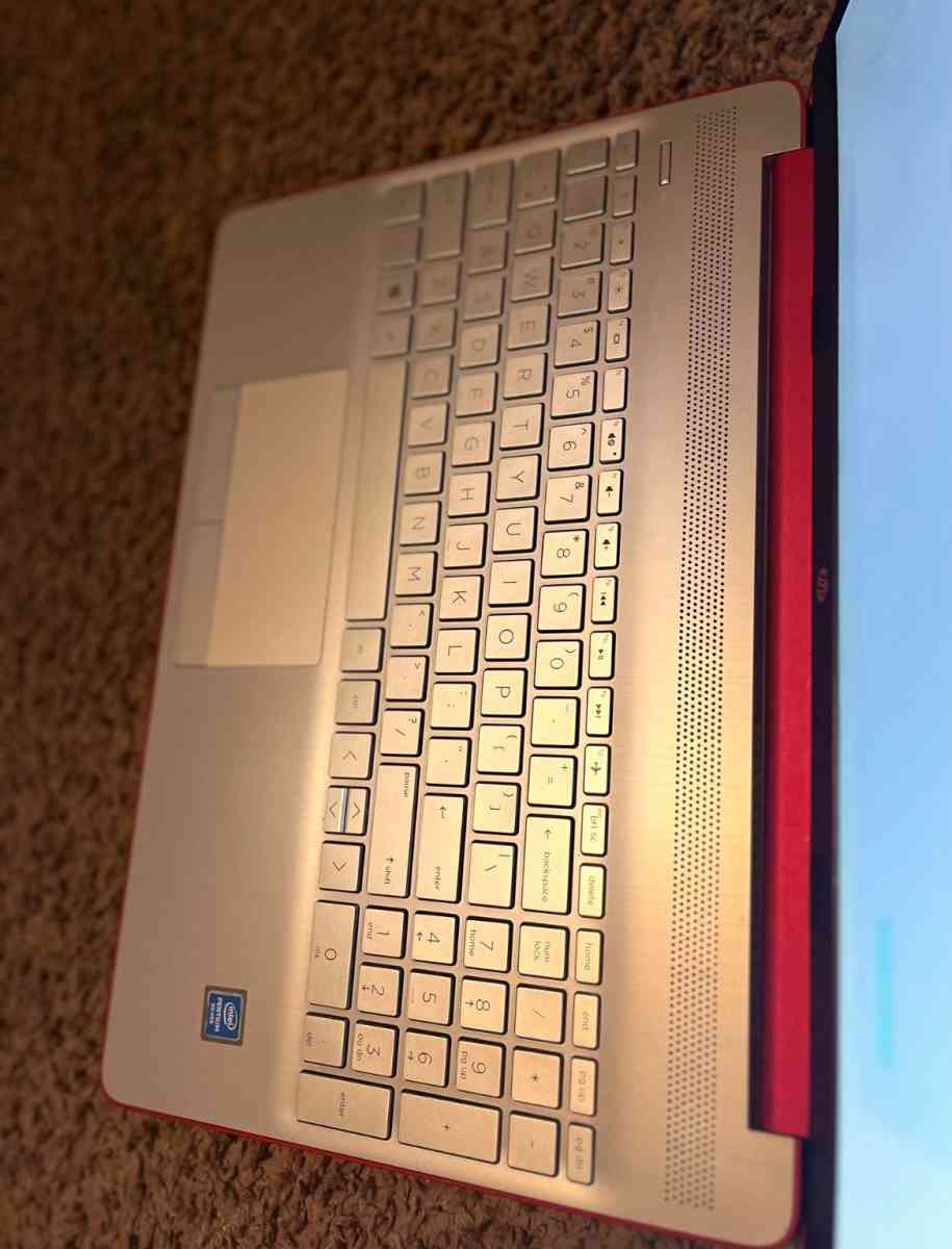 Red Hp Laptop - Magnolia, Texas - FleaMarketBay