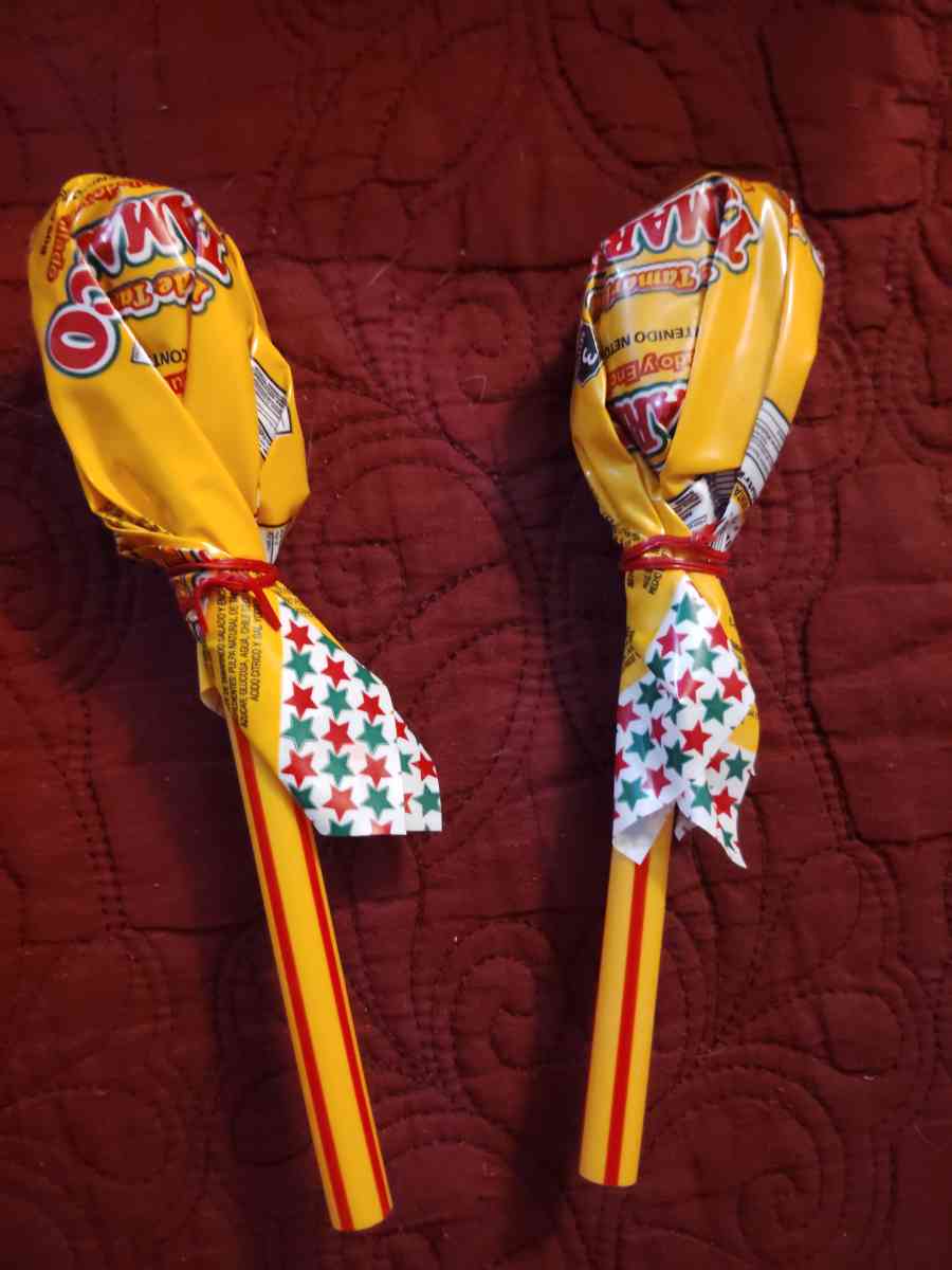 paleta gigante de tamarindo cada una cuesta - El Paso, Texas