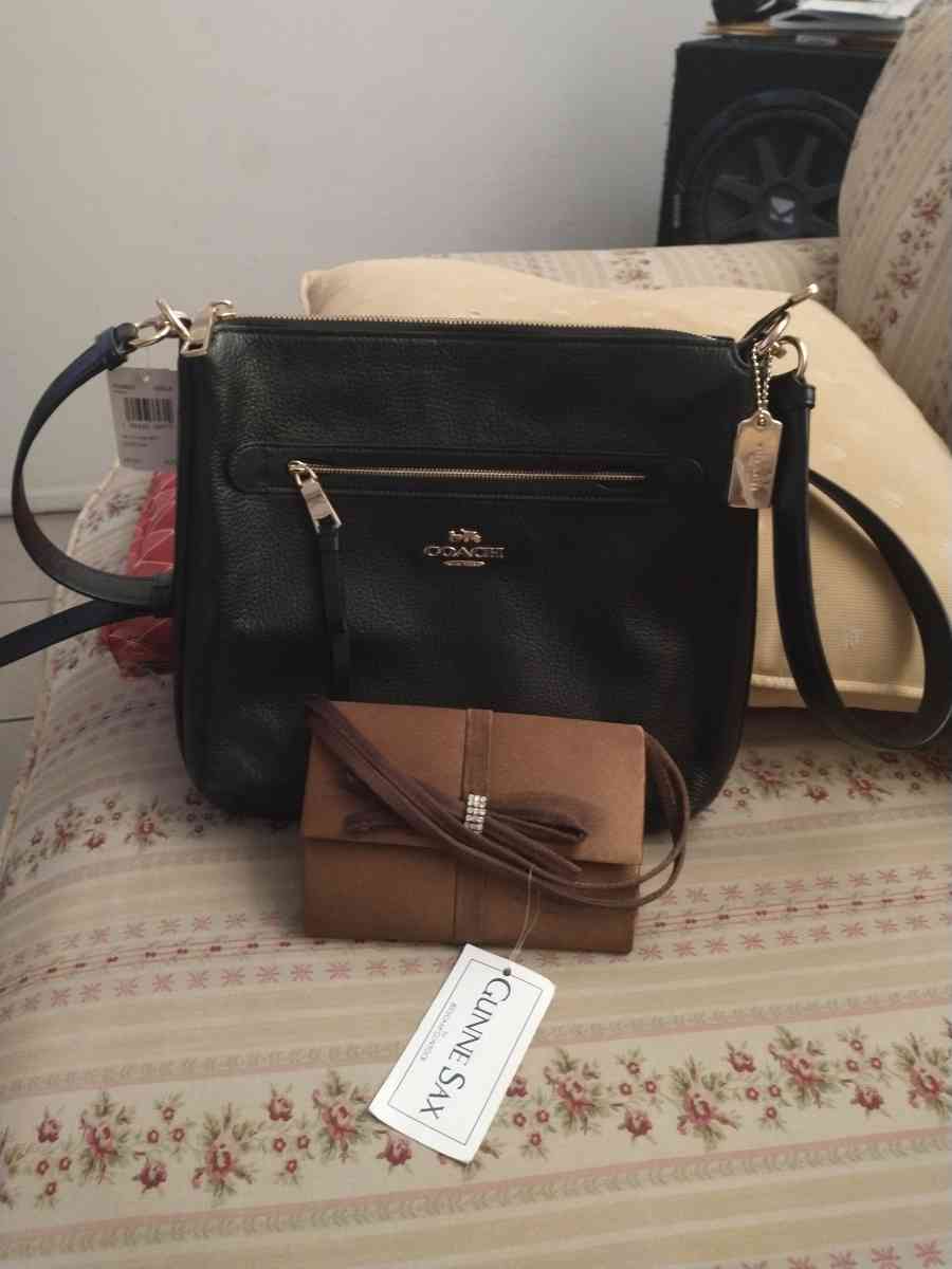 Coach New York woman Purse - Bakersfield, California - FleaMarketBay