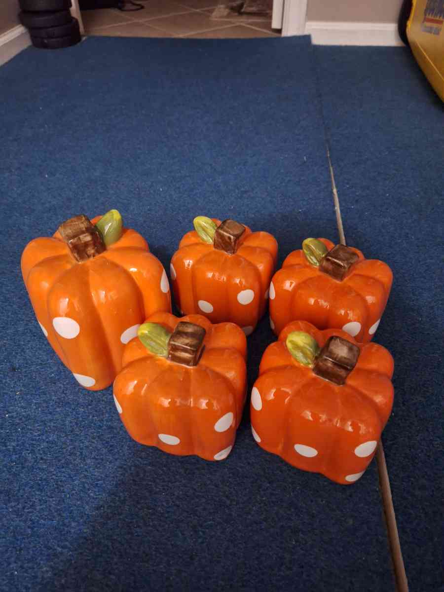 decorations - Woodbridge, Virginia - FleaMarketBay