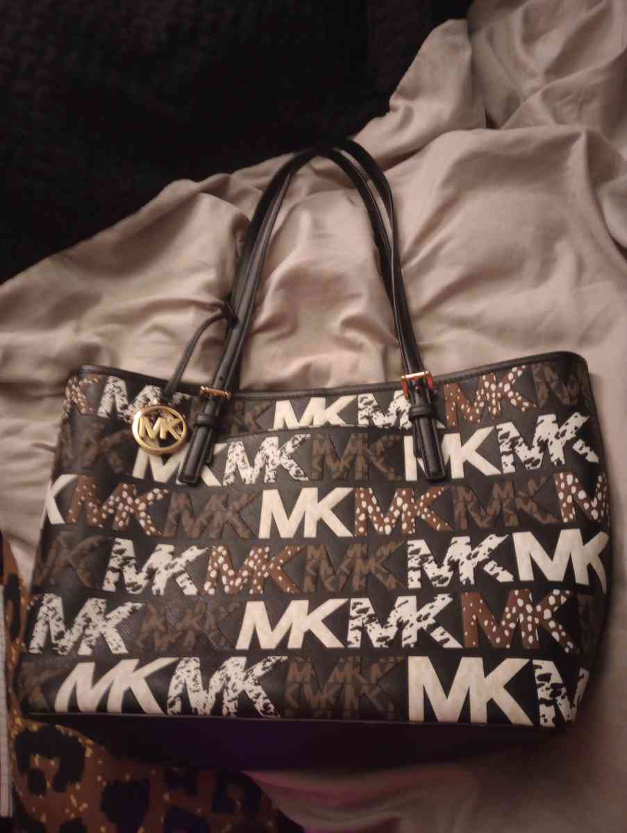 Michael Kors Jet Set Bag - East Greenwich, Rhode Island
