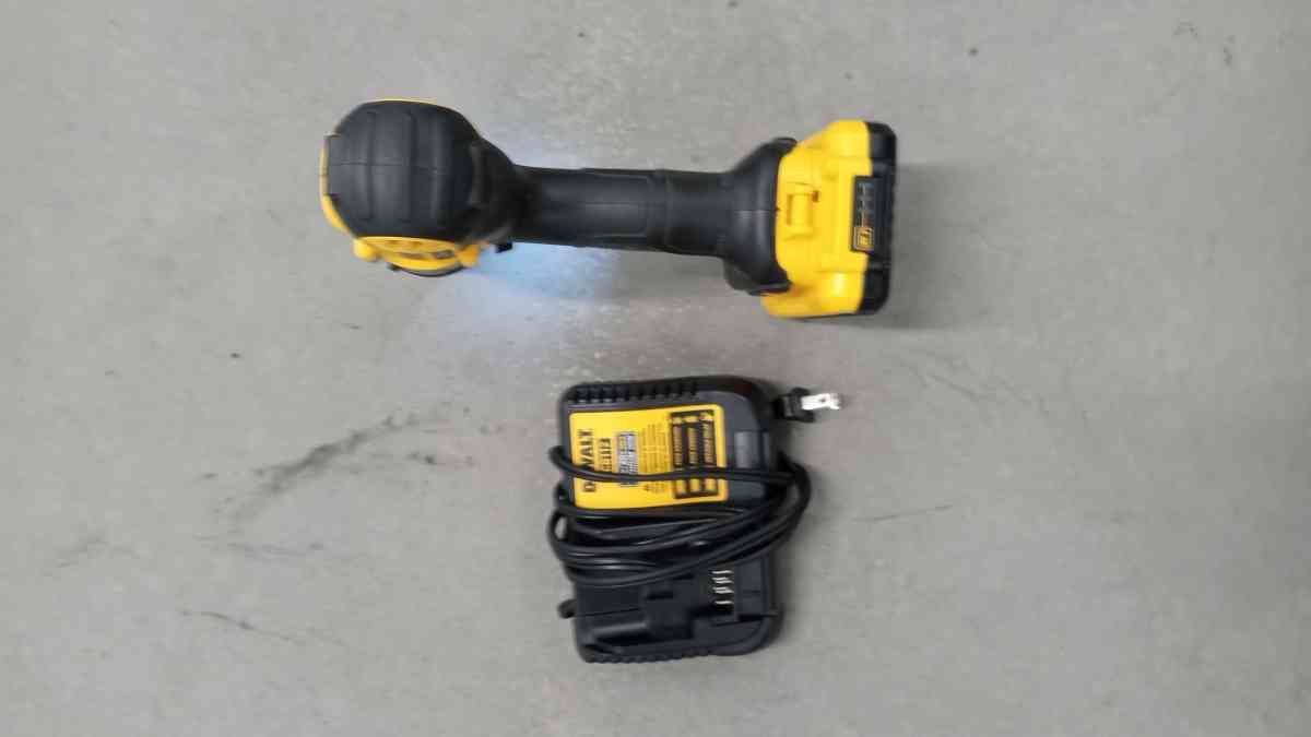 the tools DeWalt 20v - Belmont, California - FleaMarketBay