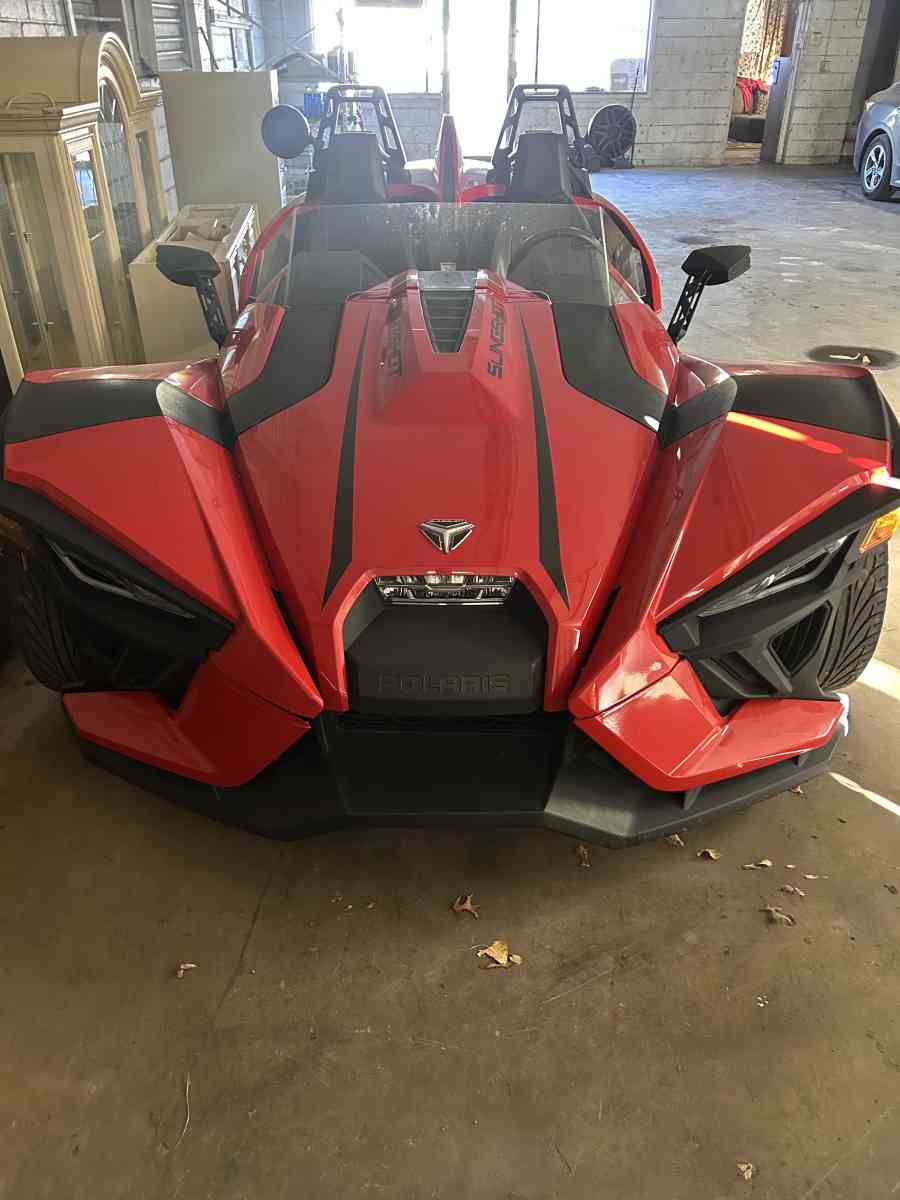 BEAUTIFUL 2020 POLARIS SLINGSHOT SL - Kansas City, Missouri