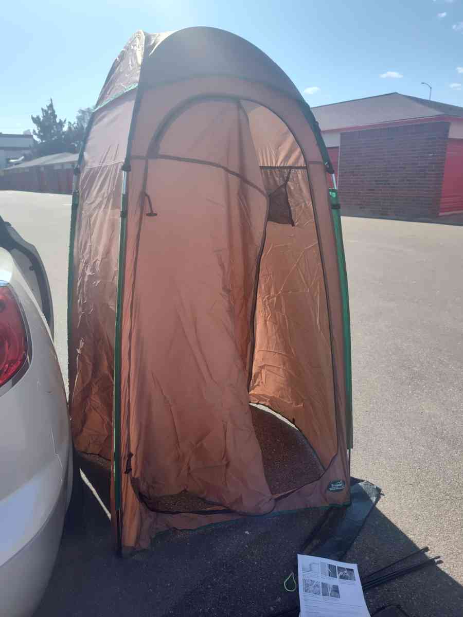 outside privacy tent - Westminster, Colorado - FleaMarketBay