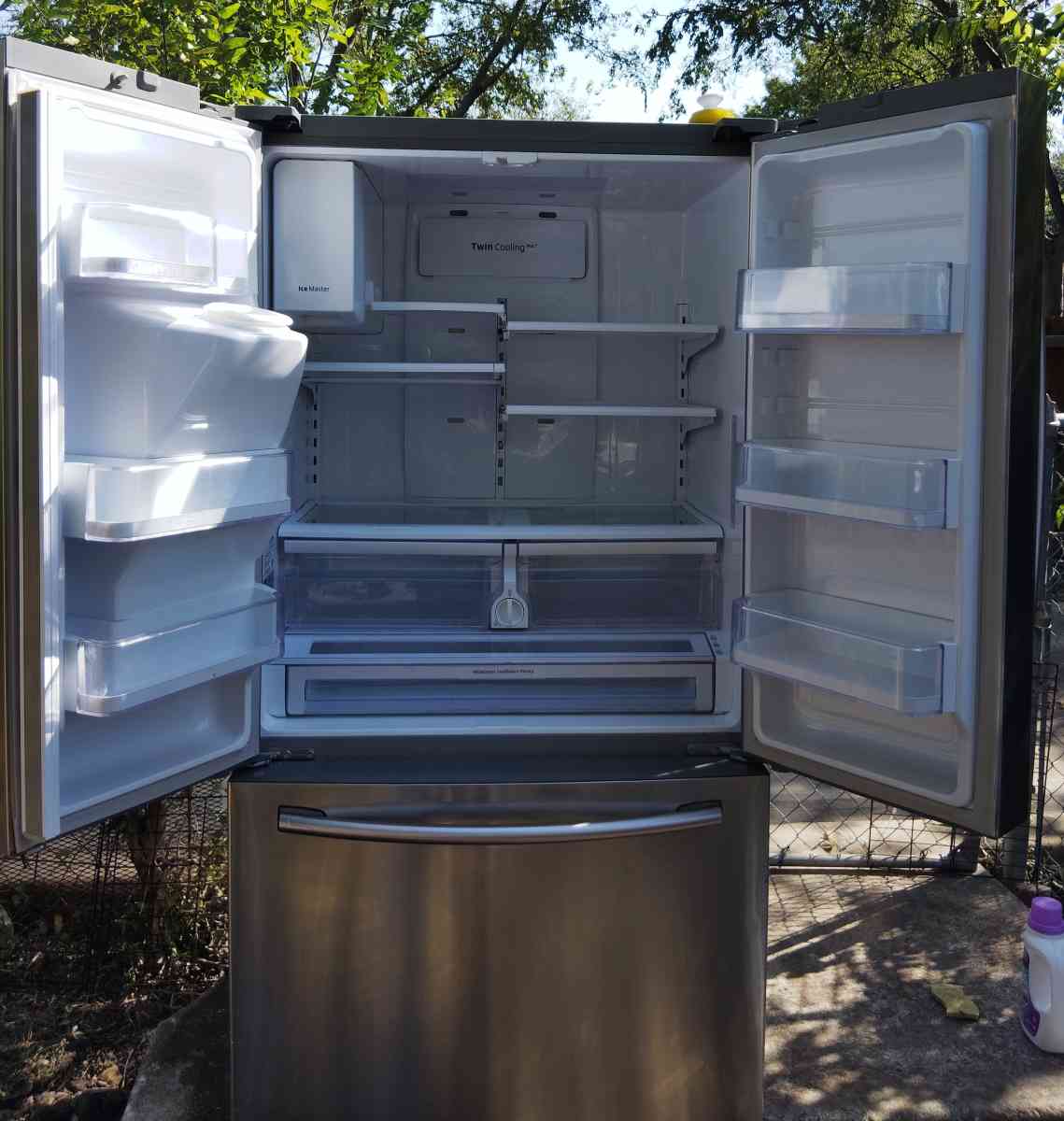 Samsung Refrigerator and Freezer - Mesquite, Texas - FleaMarketBay
