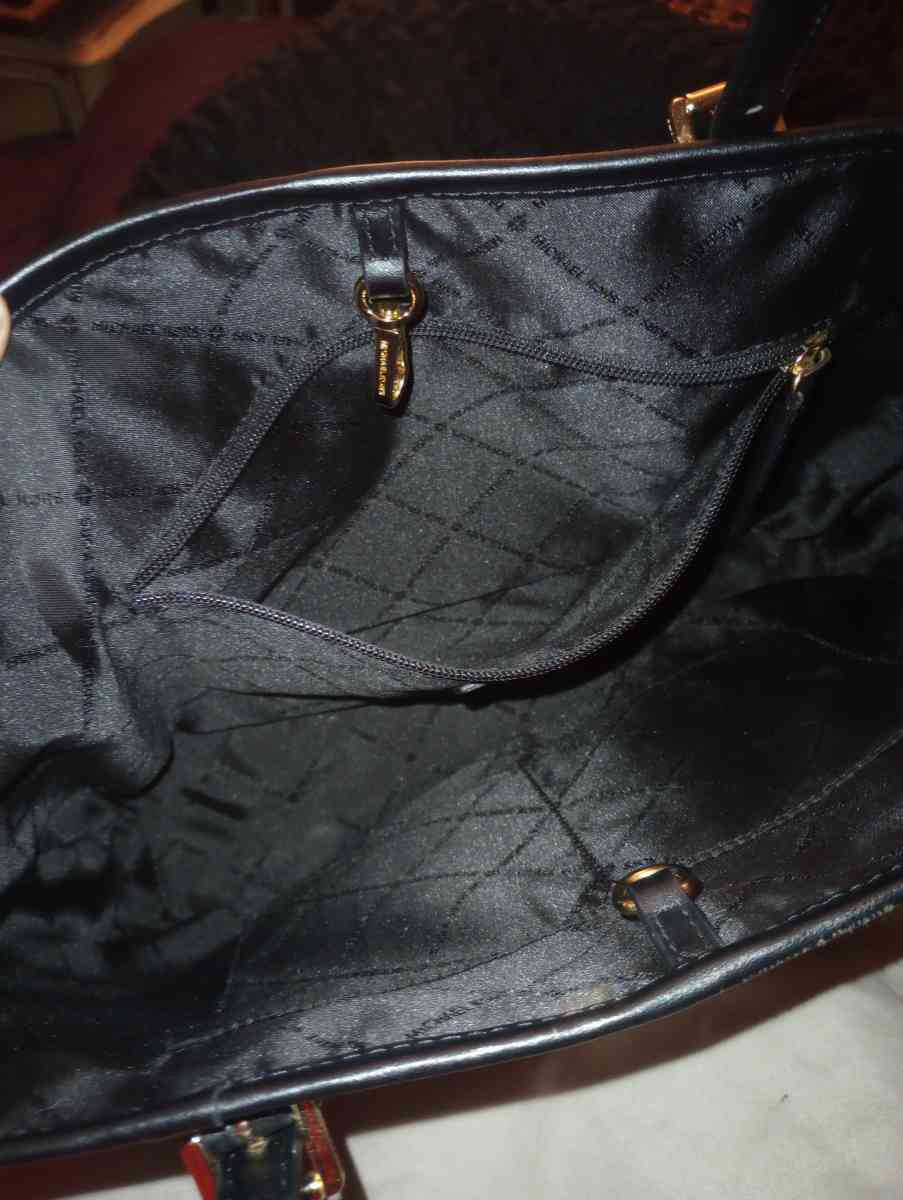 Michael Kors Jet Set Bag - East Greenwich, Rhode Island - FleaMarketBay