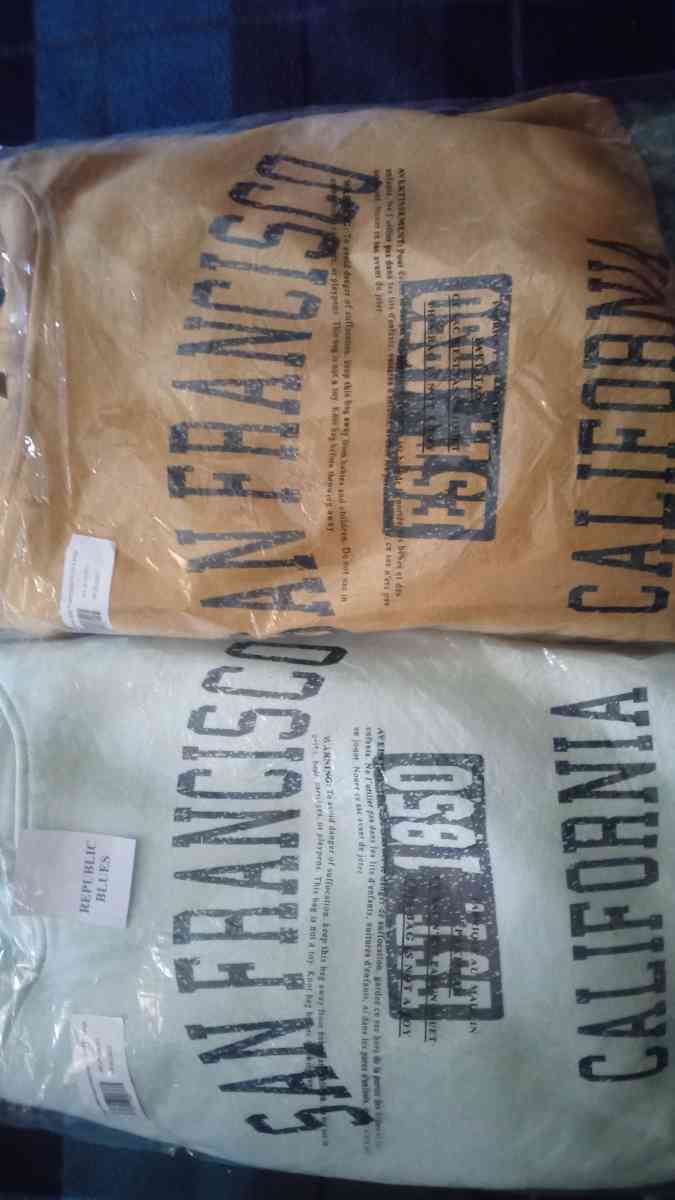 the 2 new California hoodle new - Belmont, California - FleaMarketBay