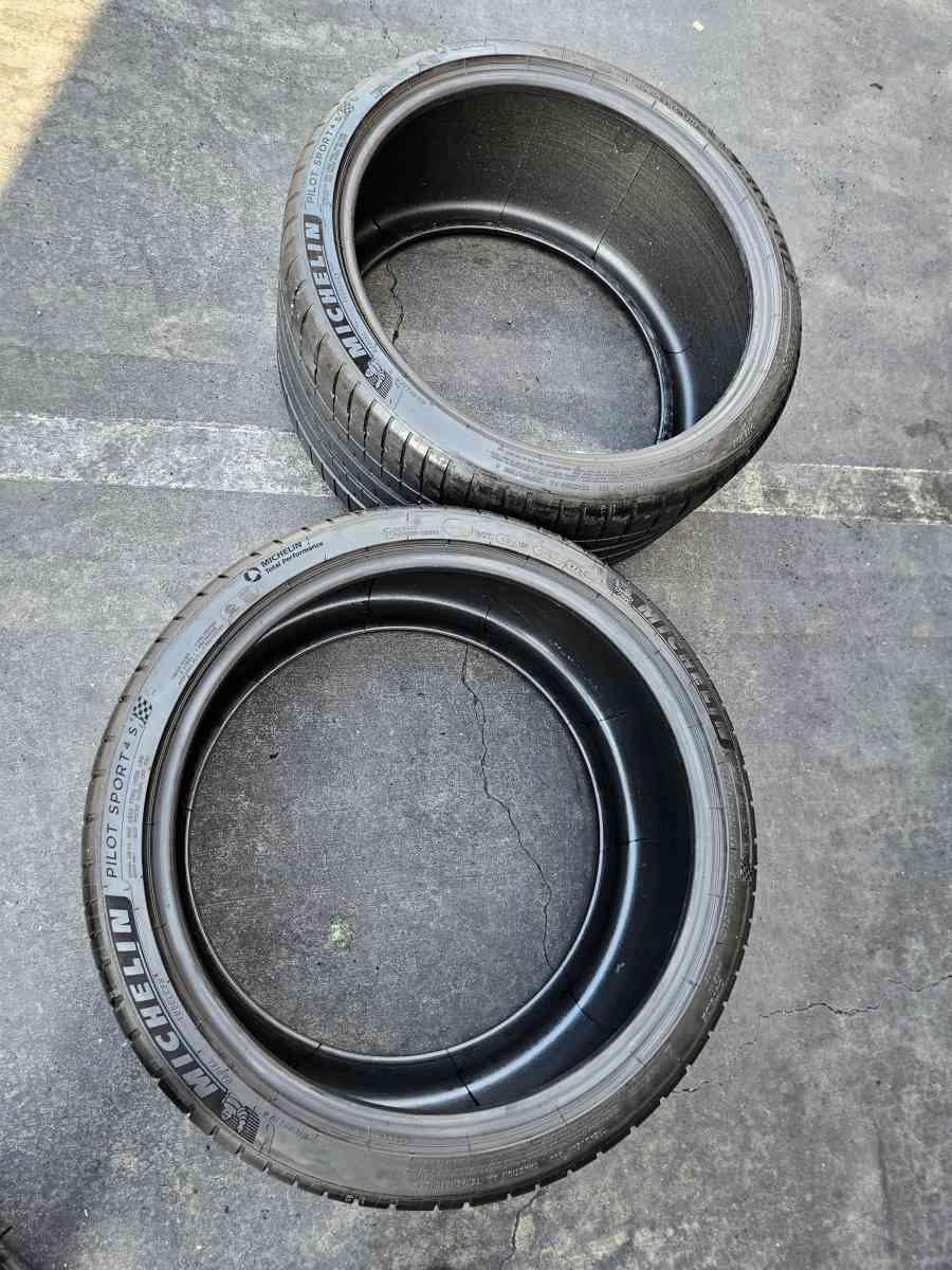 2 PCS OF TIRES MICHELIN PILOT SPORT 4S - Pasadena, California - FleaMarketBay