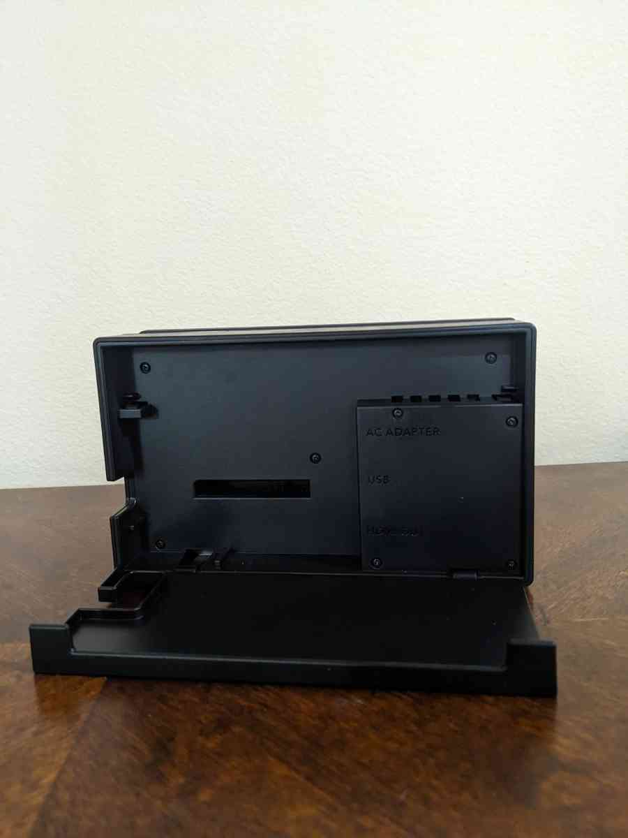 Barely Used Nintendo Switch w accessories Includes Fortnite - Irvine, California - FleaMarketBay