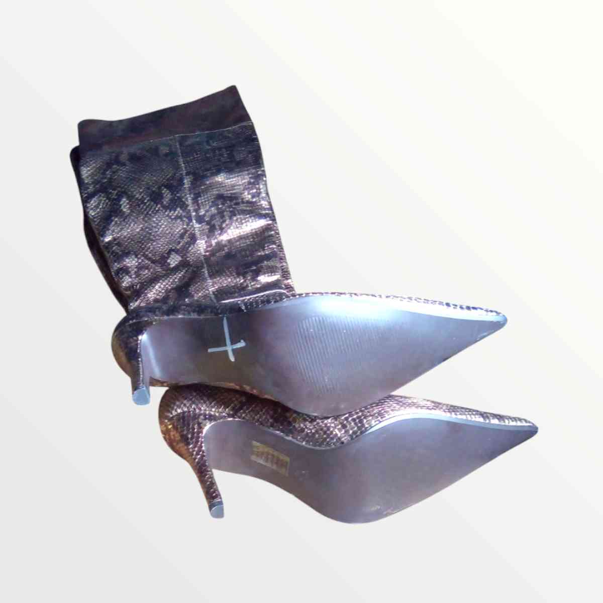 Stilettos - Lebec, California - FleaMarketBay