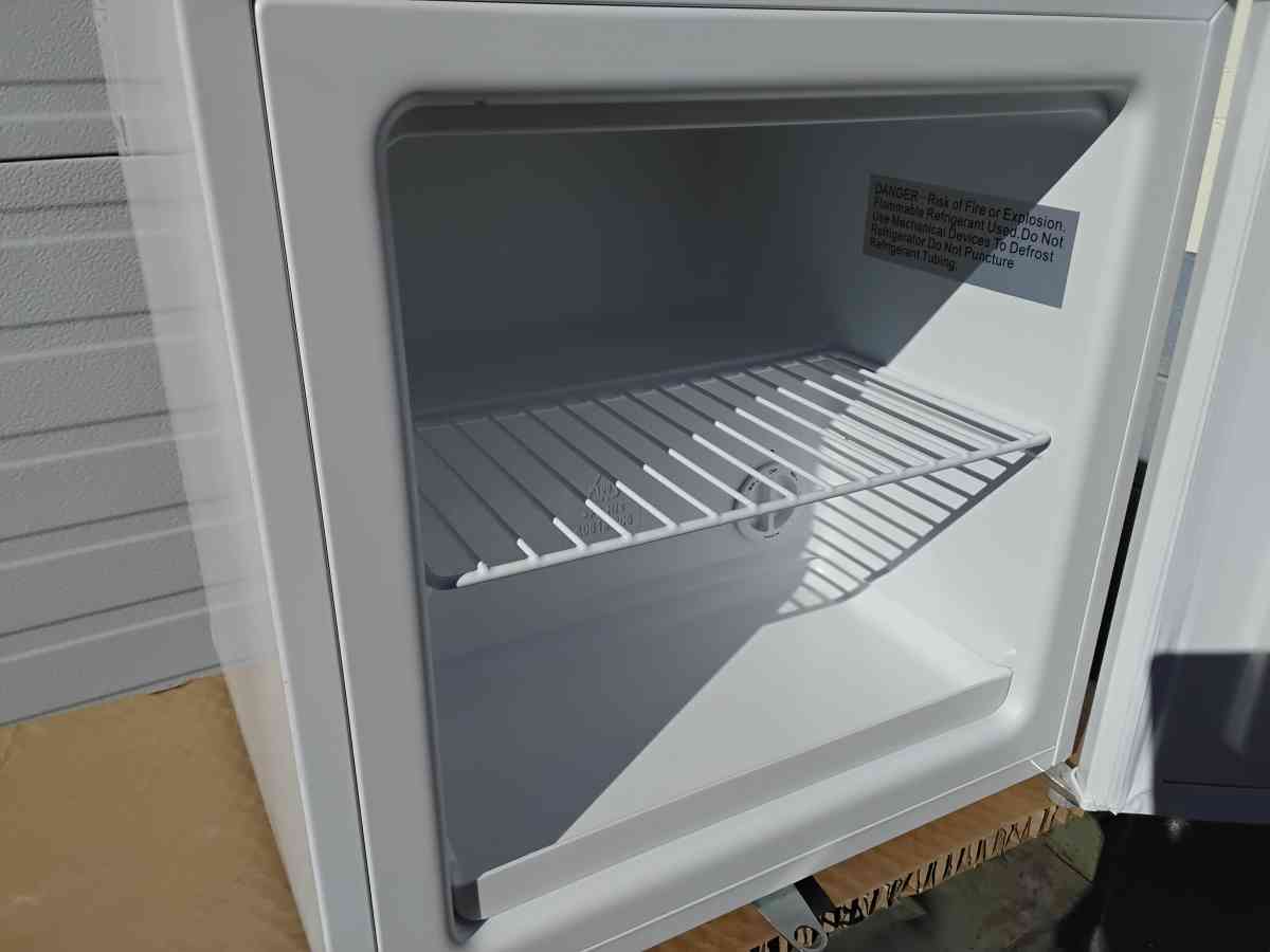 Small White SPT Upright Freezer Very Clean Display Model New - Williamstown, New Jersey - FleaMarketBay