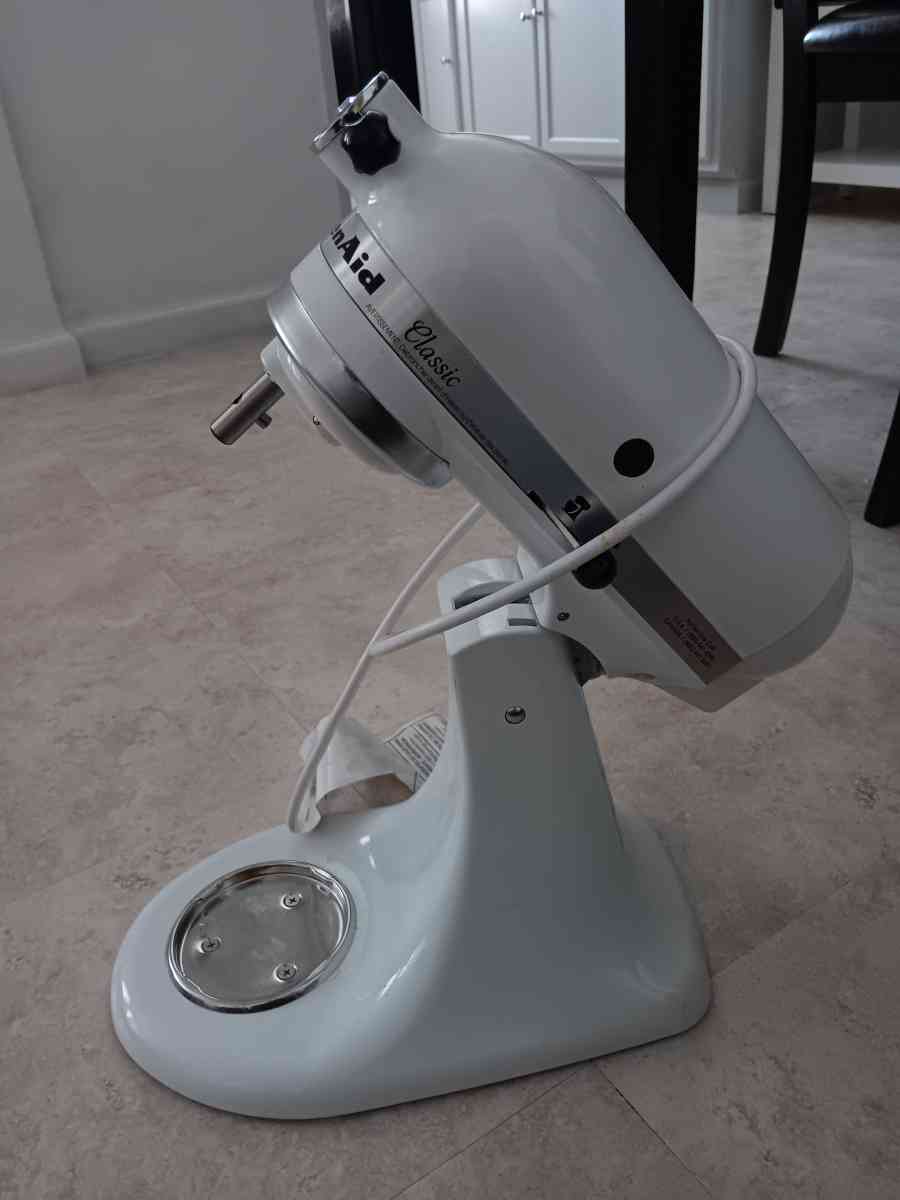KitchenAid Mixer - Fort Worth, Texas - FleaMarketBay