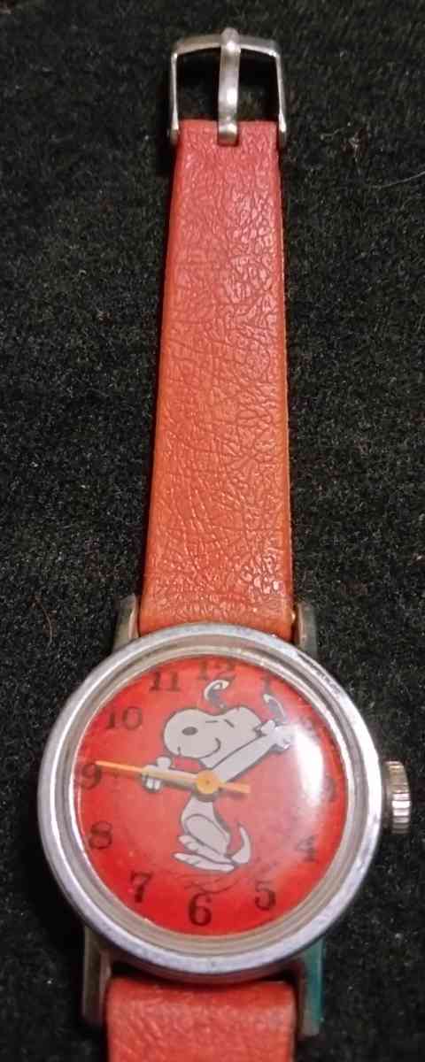 1958 Vintage Snoopy Watch - Dayton, Ohio - FleaMarketBay