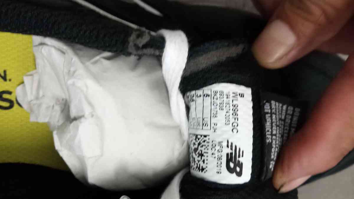 the new shoes for boys - Belmont, California - FleaMarketBay