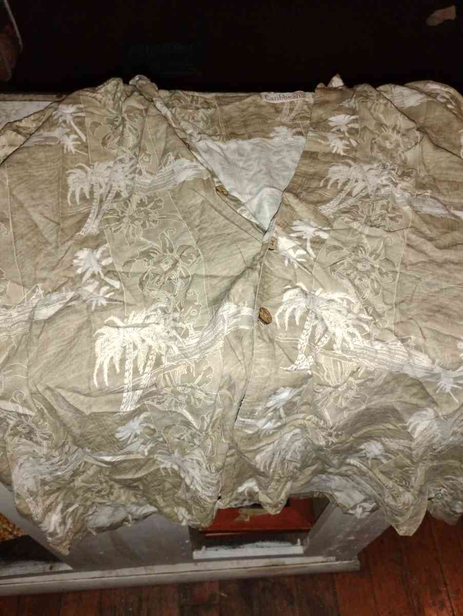 button up shirt hawwawi style white print silk material - Saint Joseph, Missouri