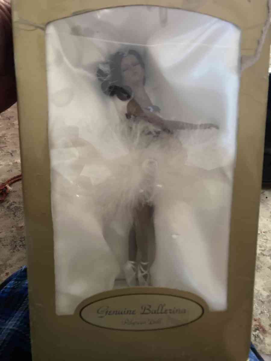 porcelain ballerina - Saint Clairsville, Ohio