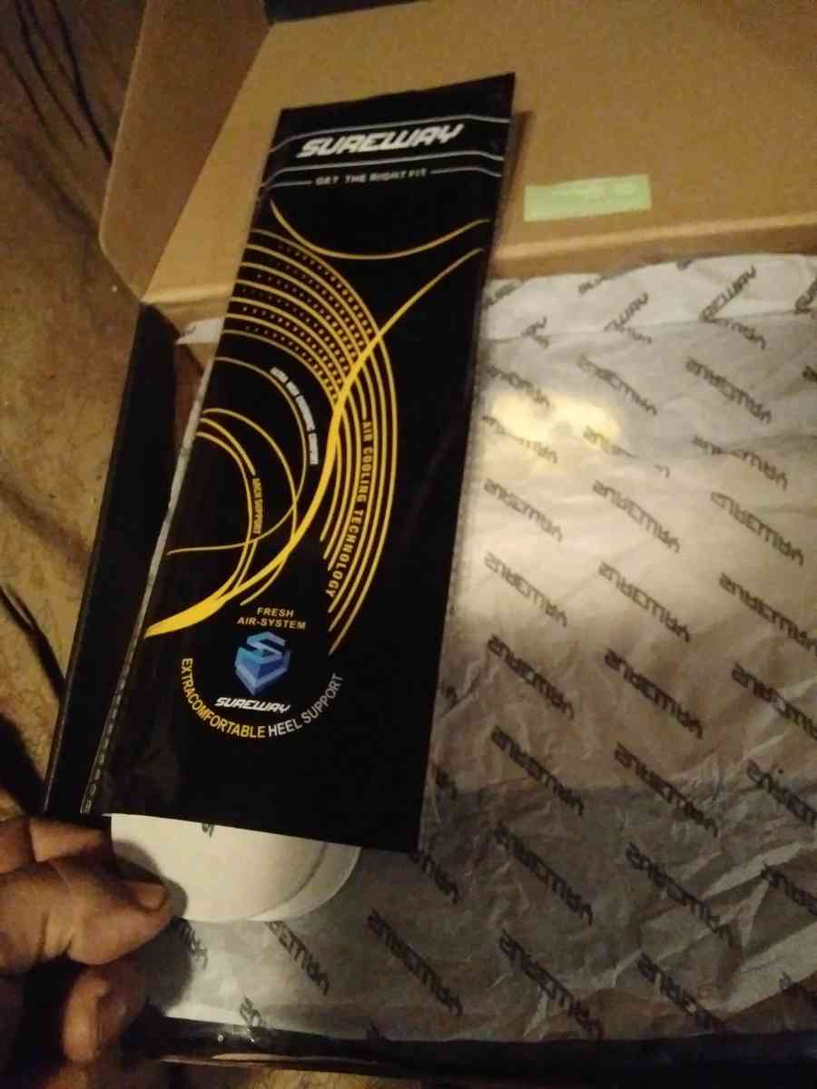 I cannot wear these boots anymore theyre size 13 wide - Saint Cloud, Minnesota - FleaMarketBay