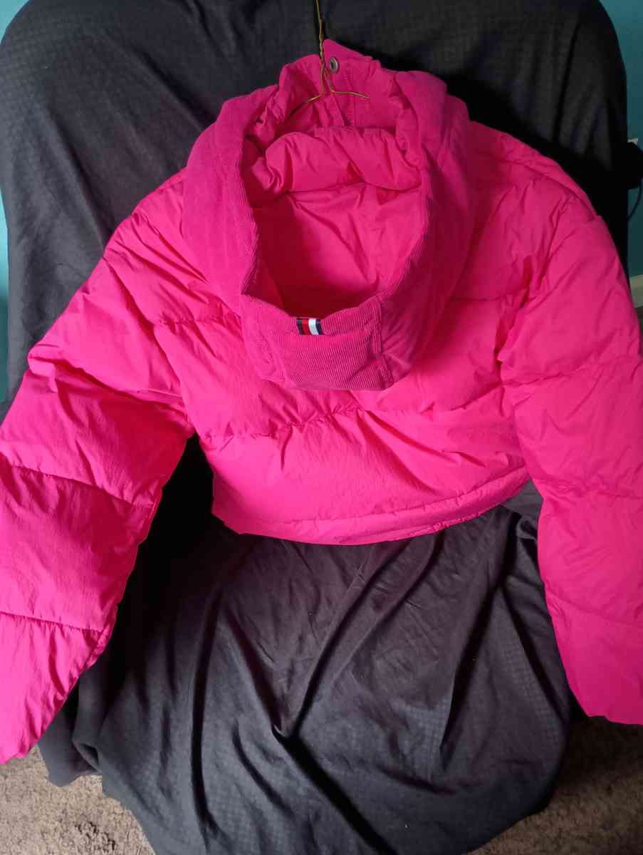Tommy Hilfiger Girls Puffer Coat - Acworth, Georgia - FleaMarketBay