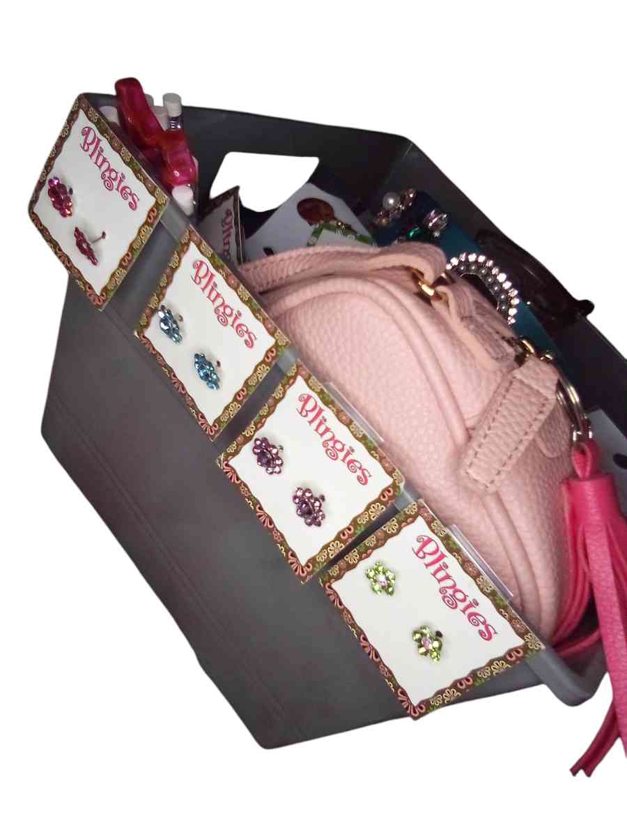 Boxy Charm 1st Ever Baddie Gift Box - Jacksonville, Florida - FleaMarketBay