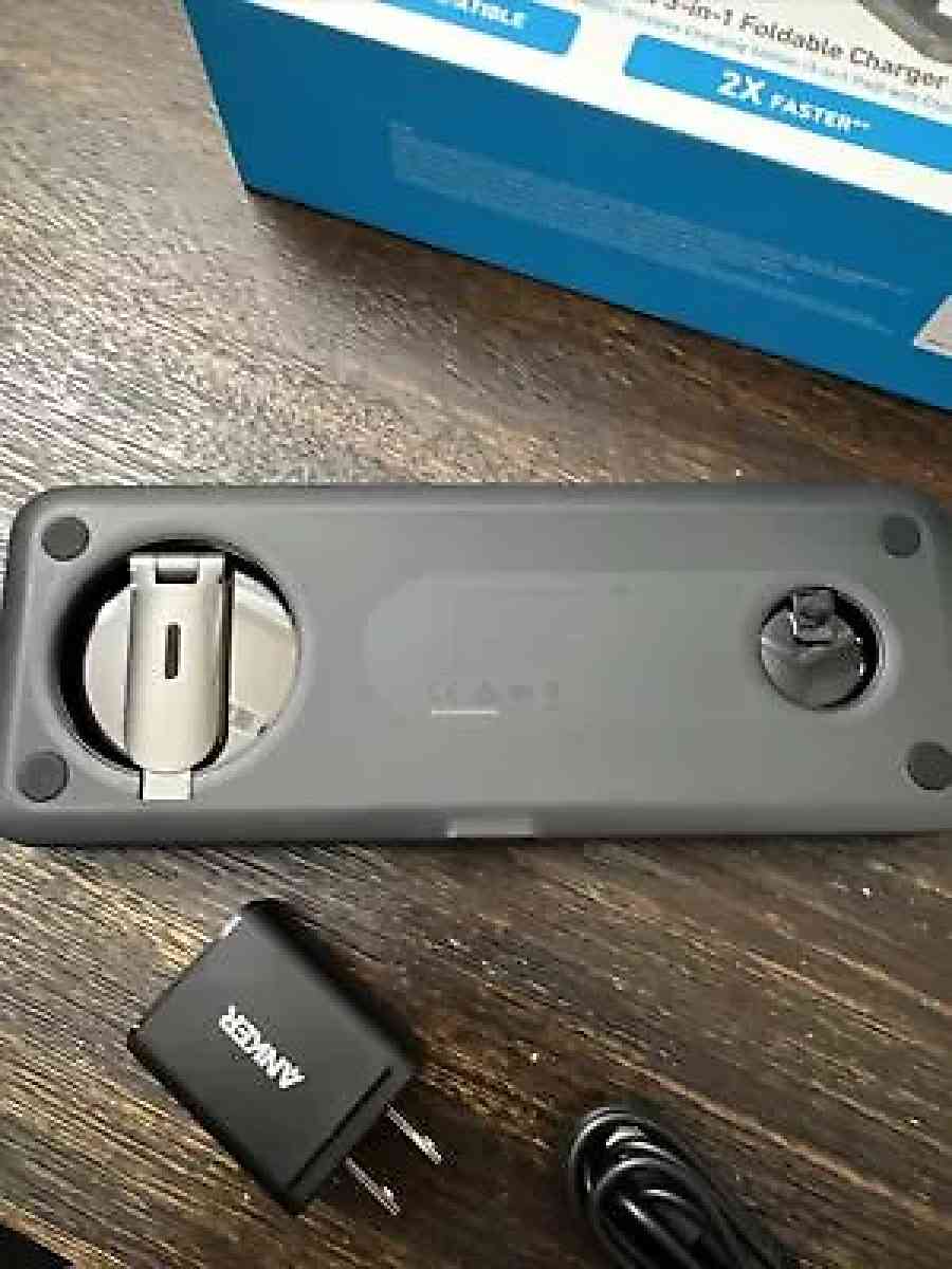 UltraFast 3in1 Anker Wireless Charging Station Foldable - San Francisco, California