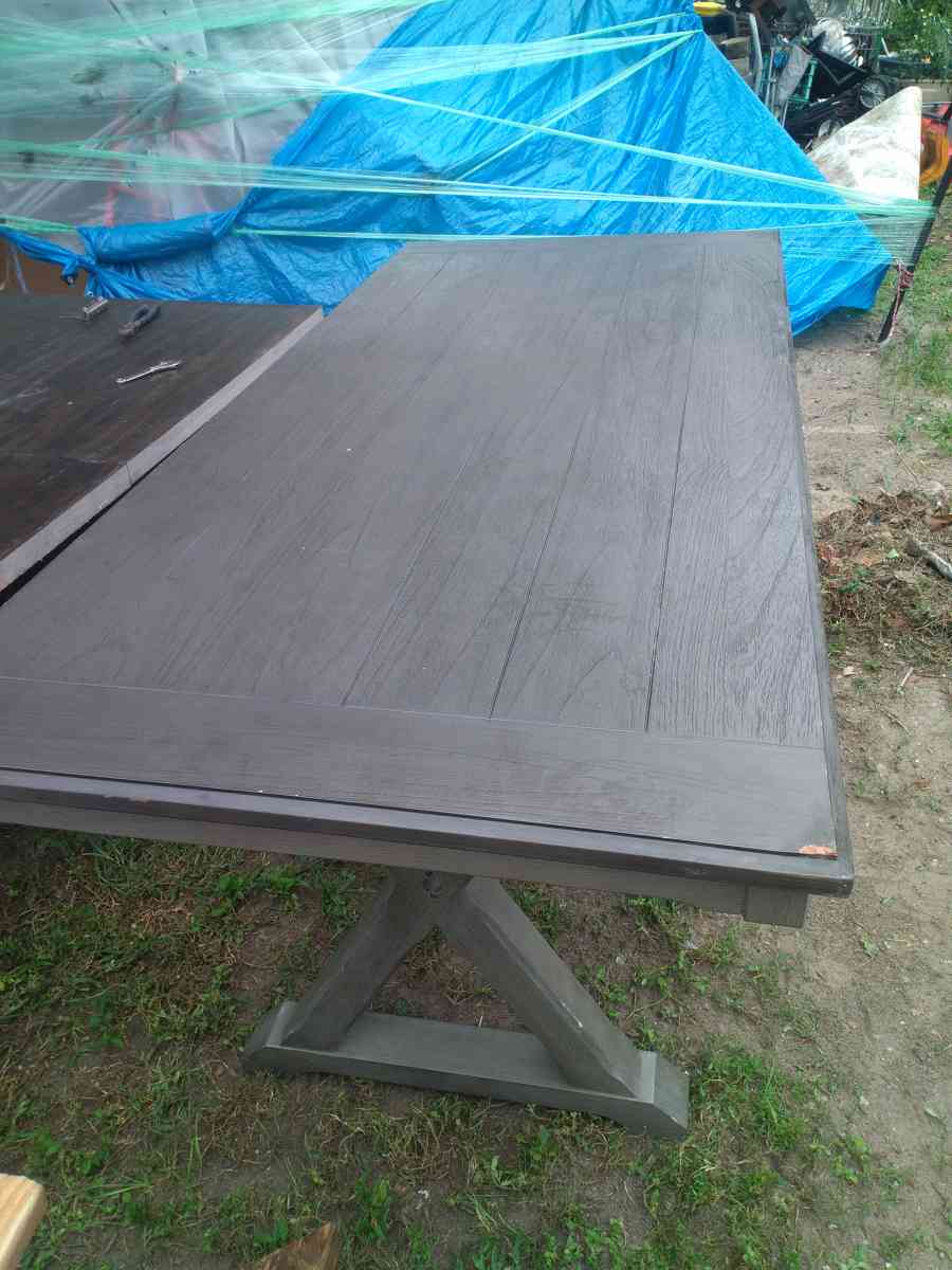 dining room table - Jacksonville, Florida - FleaMarketBay