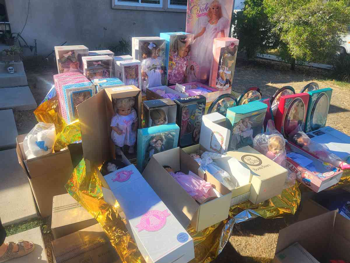 Barbie collection and Disney - Reseda, California - FleaMarketBay