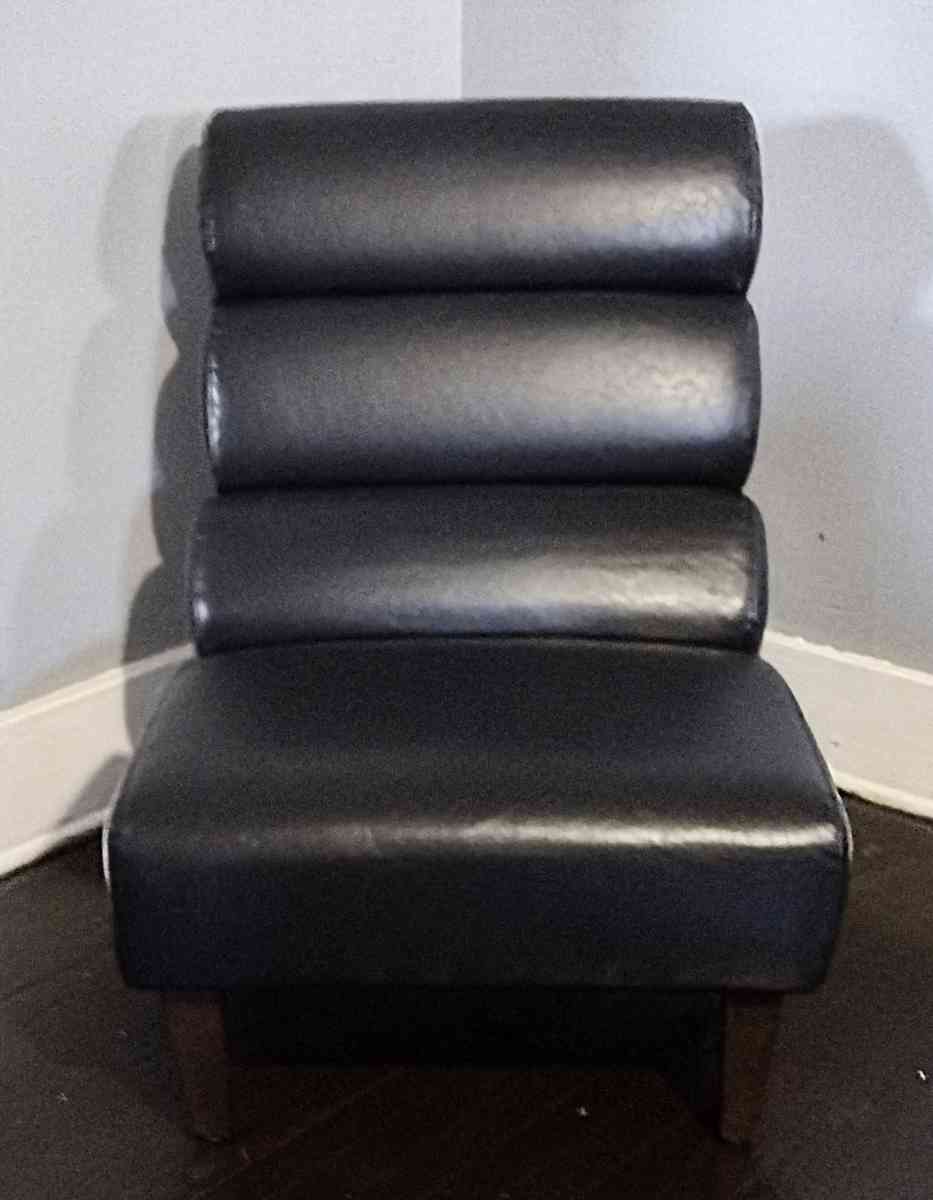 Black Faux LeatherAccent Chair NEW - Detroit, Michigan