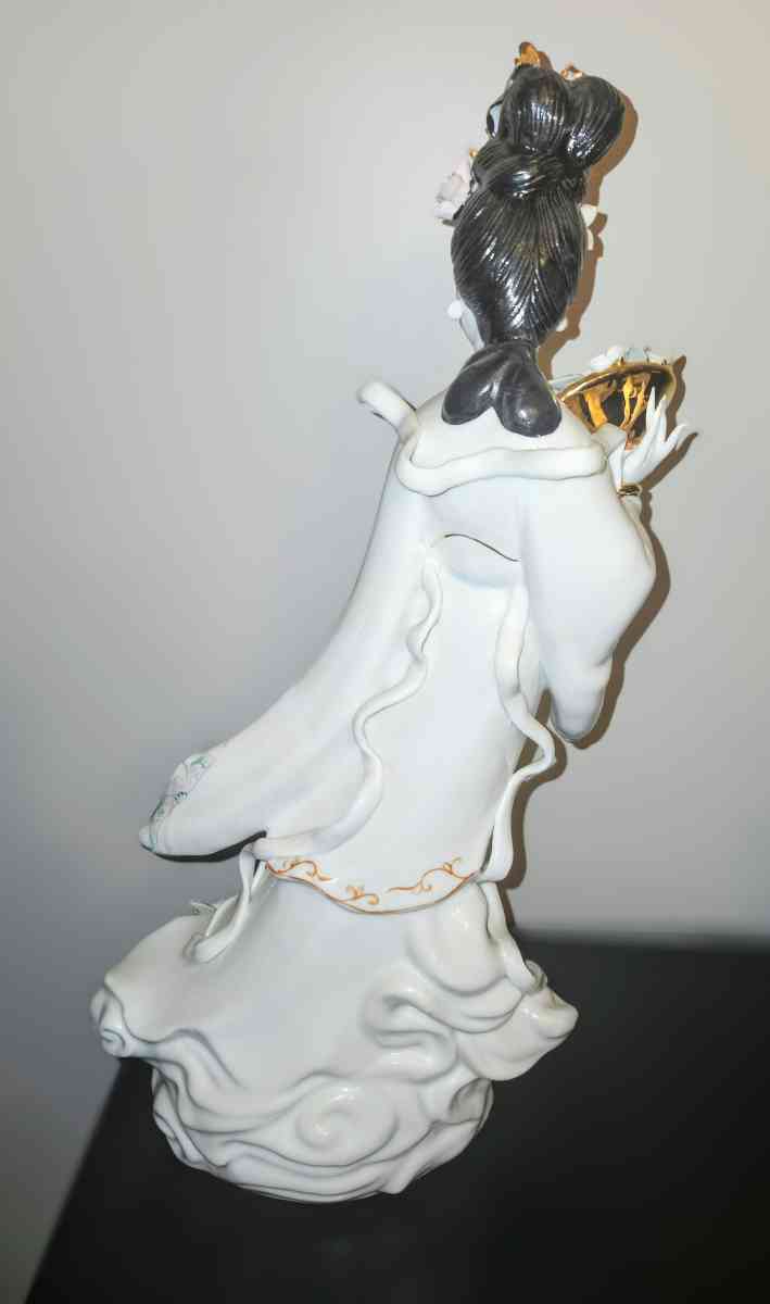 Geisha Woman - Easton, Massachusetts - FleaMarketBay