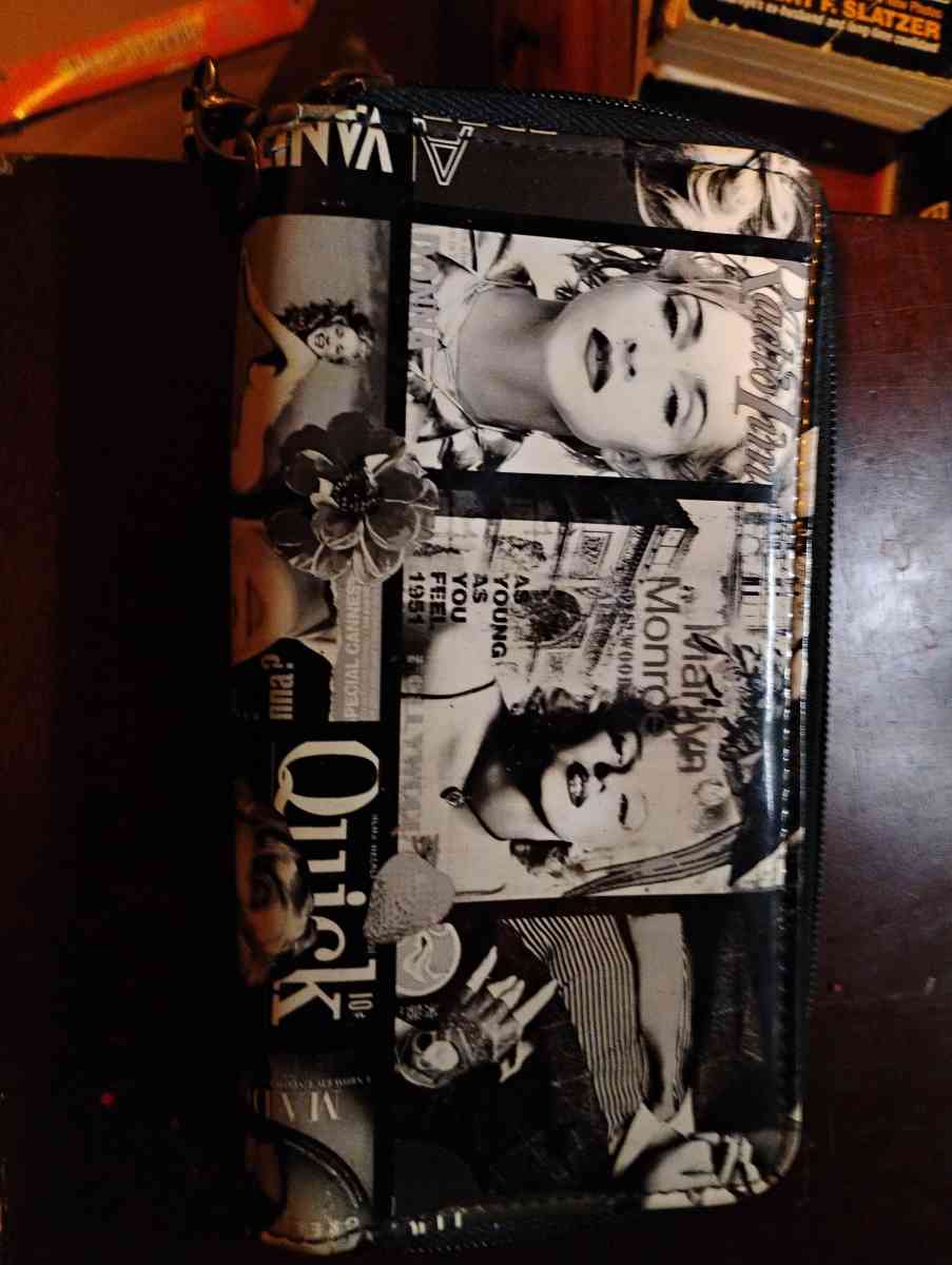 Marilyn Monroe wallet - Ahoskie, North Carolina