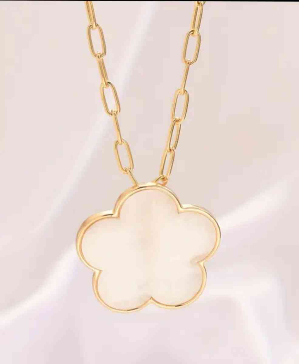 Necklace - Homestead, Florida - FleaMarketBay