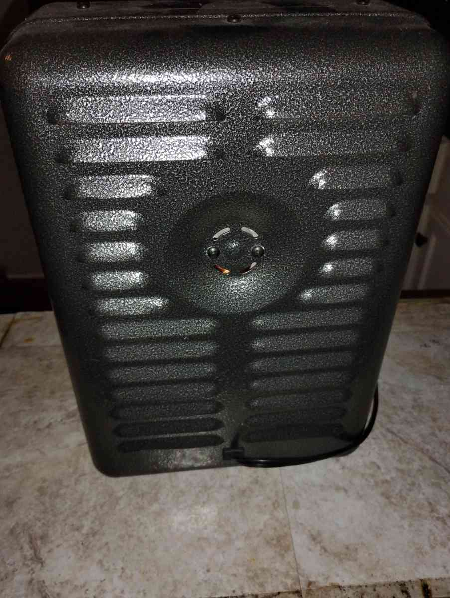 red some heaters - Saint Joseph, Missouri - FleaMarketBay