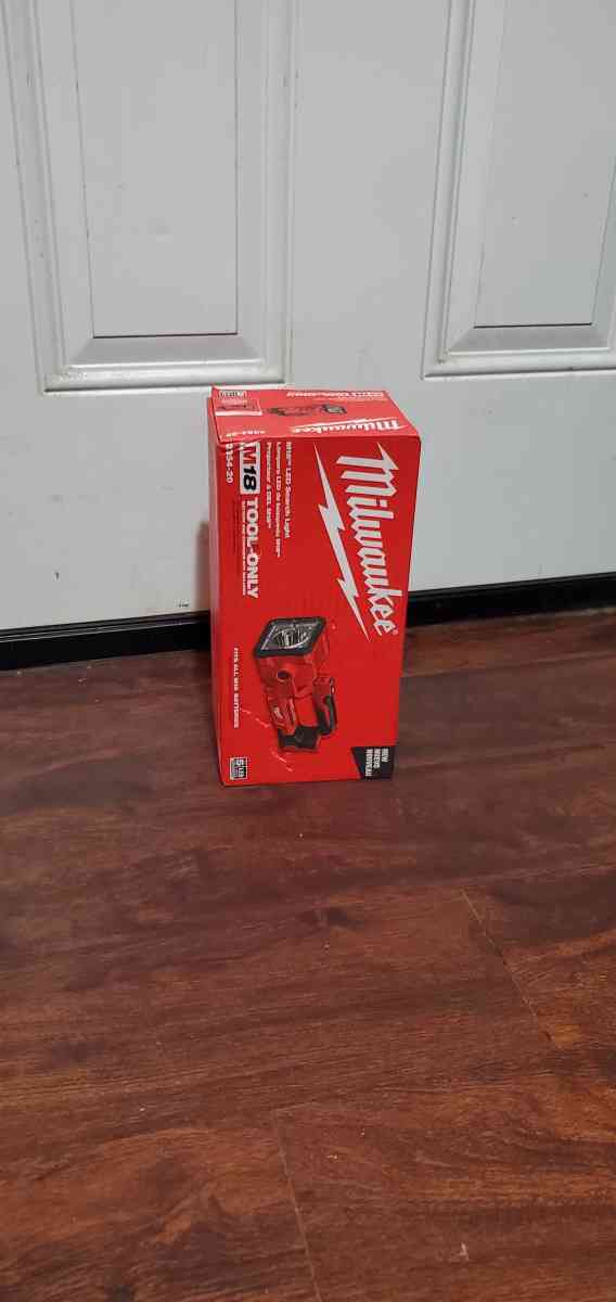 MILWAUKEE M18 VT light tool only - Long Beach, California