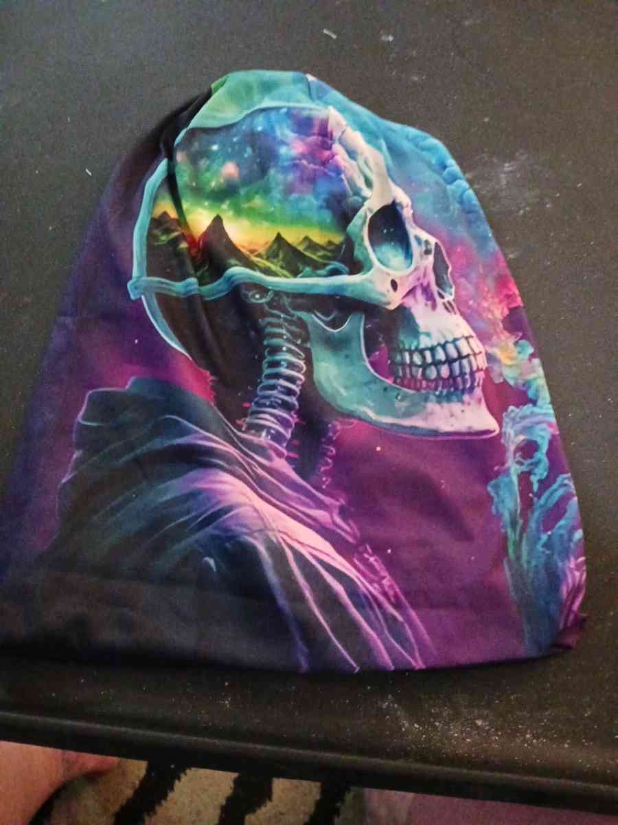 New skull slouchy beanie - Keysville, Virginia