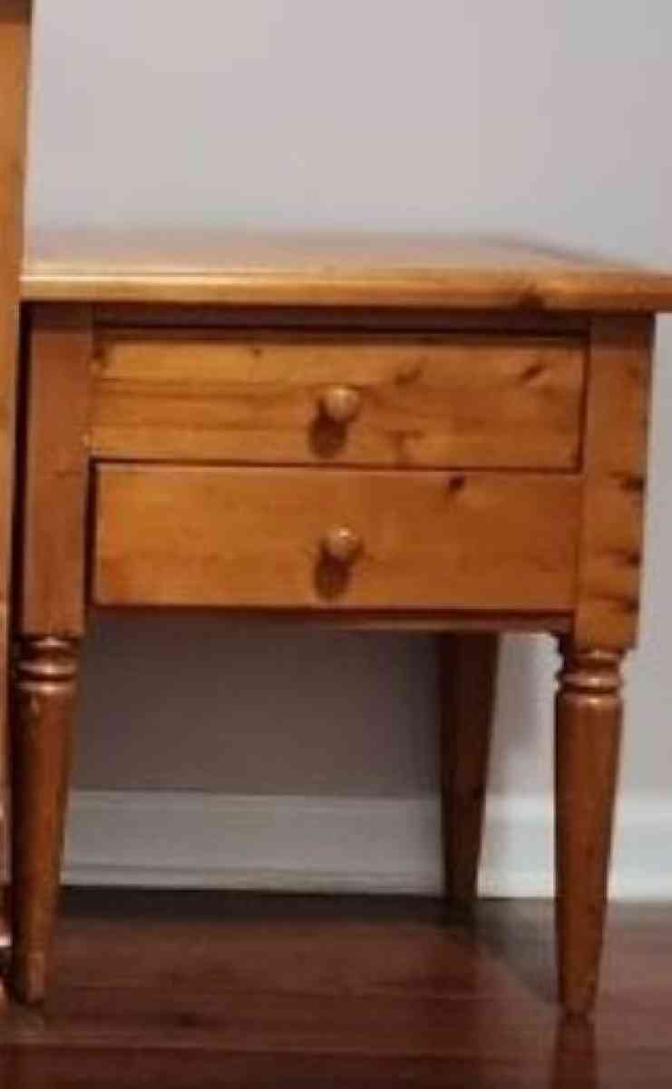 dressing table with drawers - Jacksonville, Florida - FleaMarketBay
