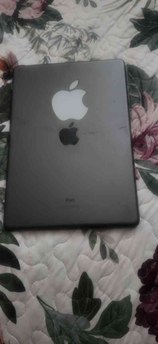 ipad still working - San Lorenzo, California - FleaMarketBay