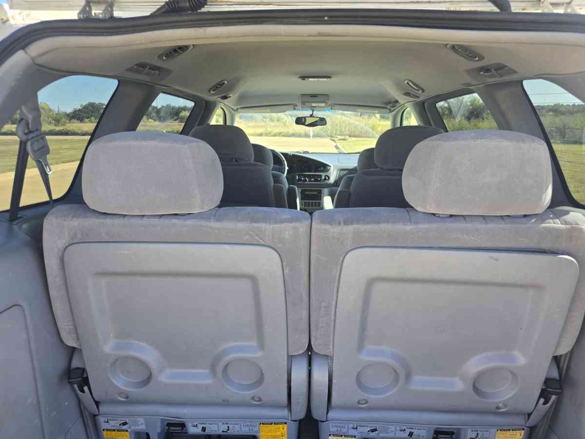 2001 Toyota Sienna LE - Mansfield, Texas - FleaMarketBay