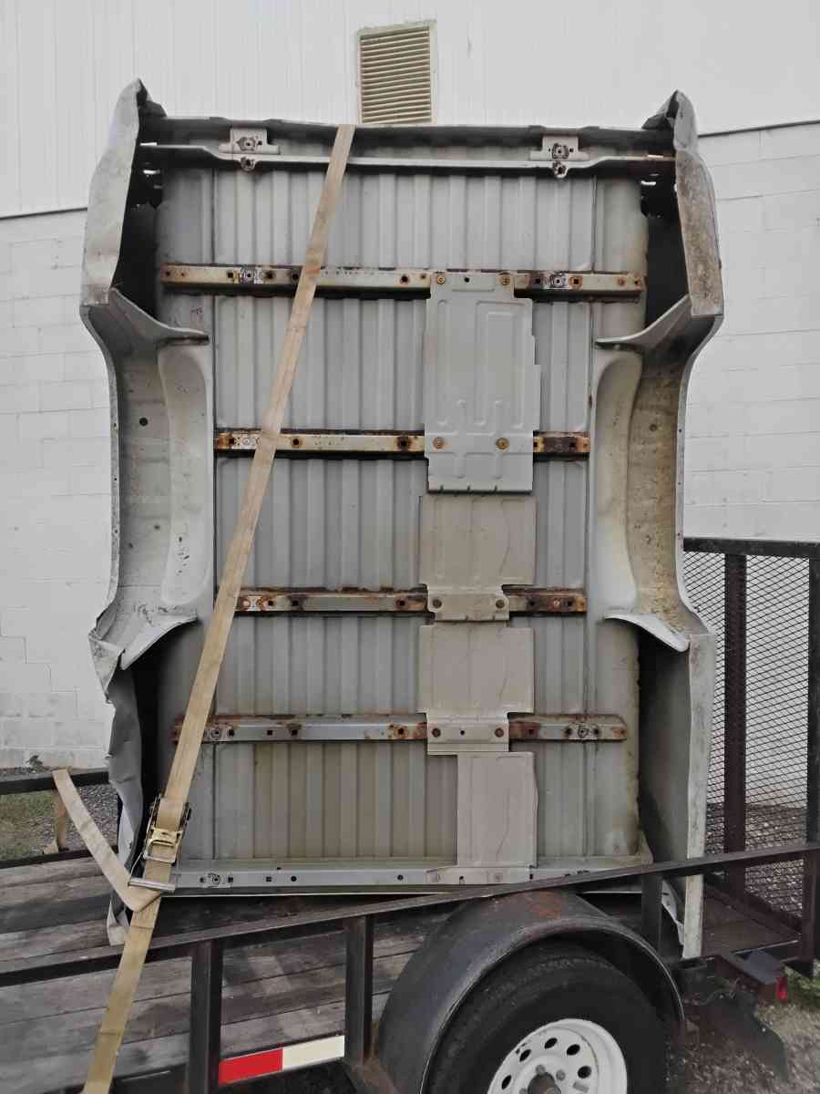 2009 Chevy or GMC Pickup Truck 8 ft Bed OEM Factory Like New - Williamstown, New Jersey - FleaMarketBay