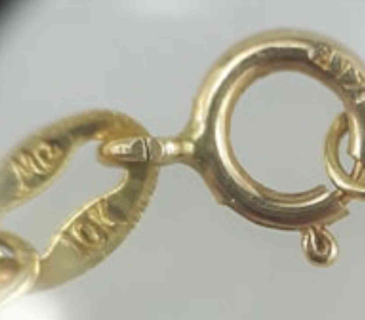 10k gold necklace only 25 - Altamonte Springs, Florida - FleaMarketBay