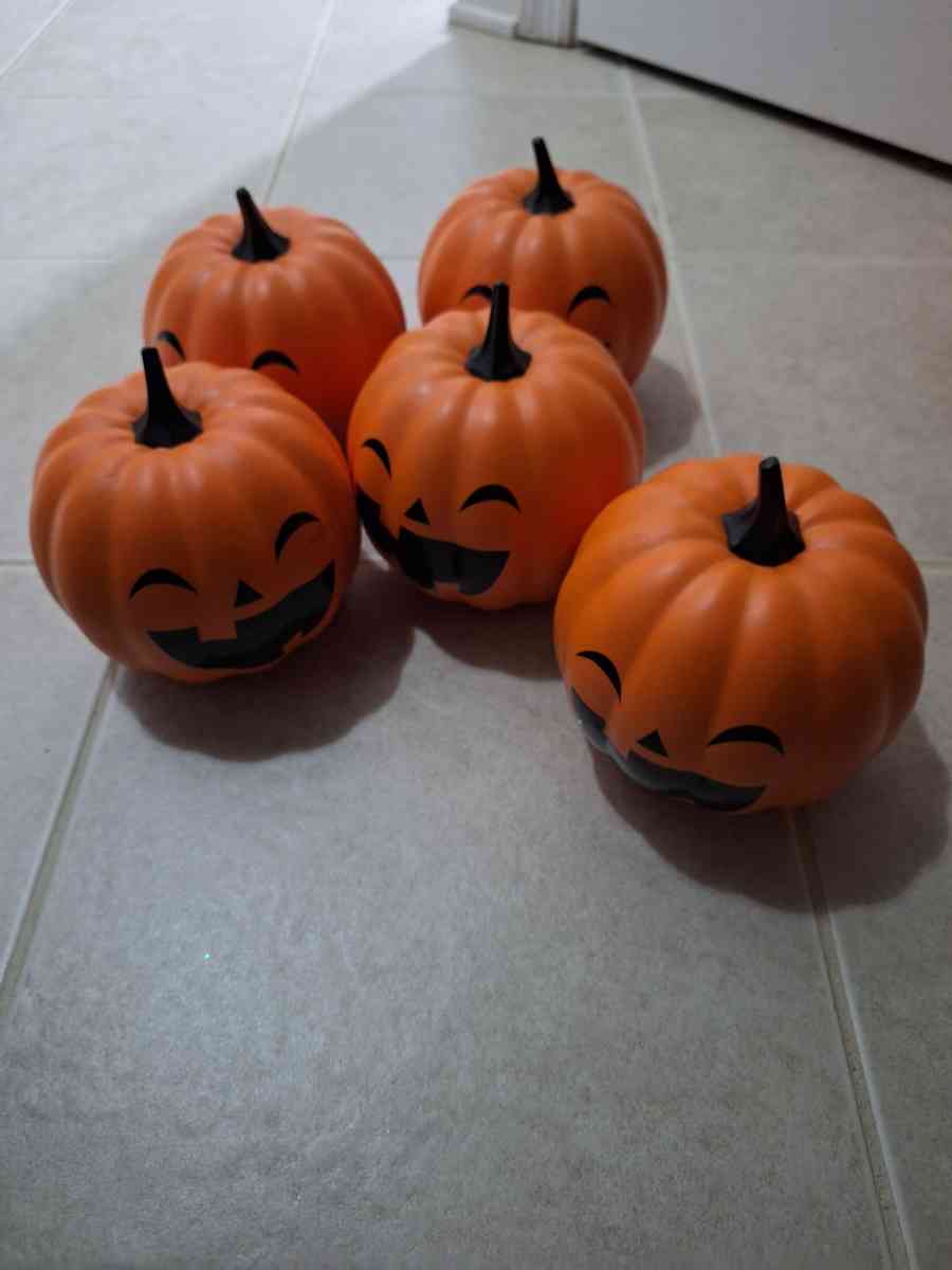 decorations - Woodbridge, Virginia - FleaMarketBay