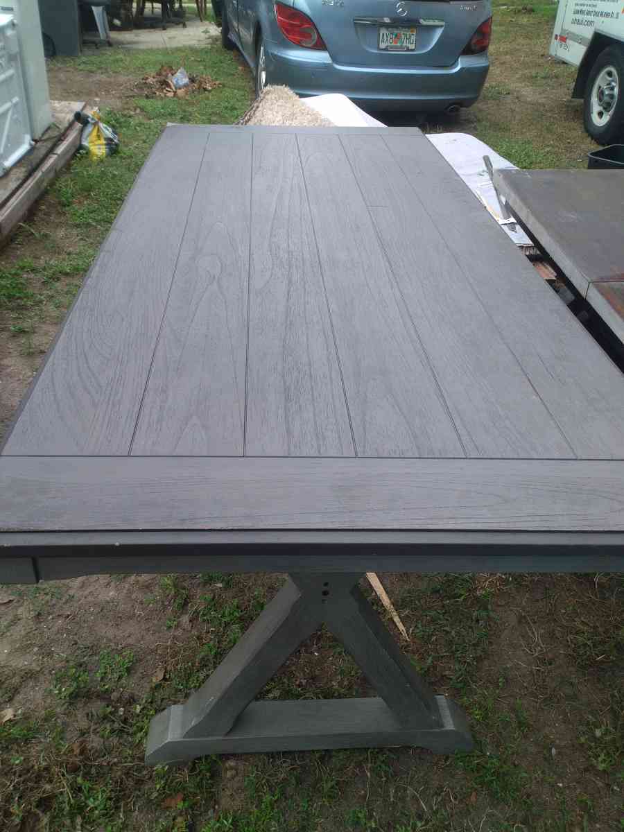 dining room table - Jacksonville, Florida