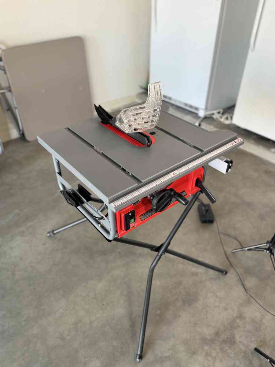 Portable Craftsman Table Saw  Reliable and Ready for Any Job - Goodyear, Arizona - FleaMarketBay