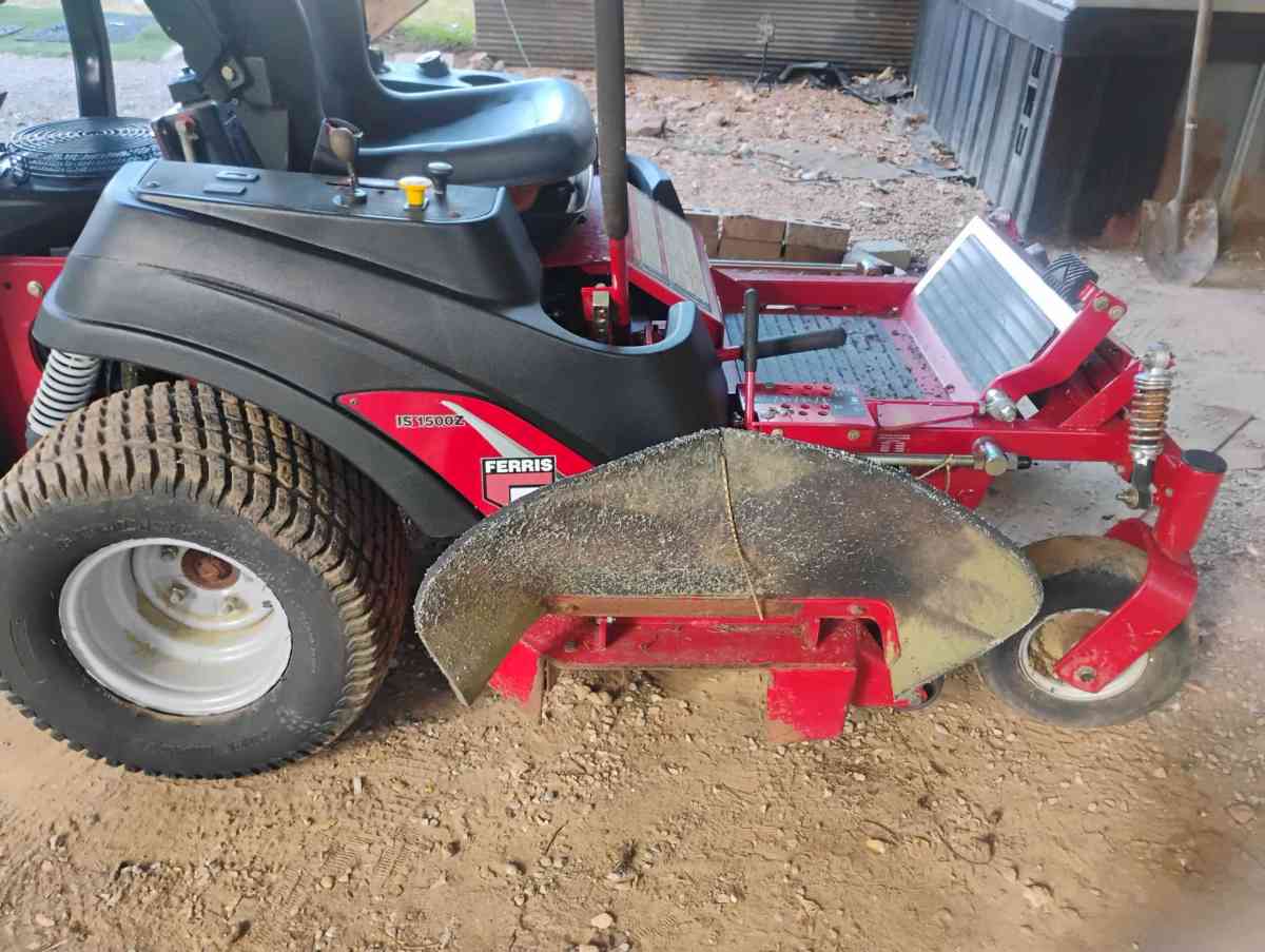 Ferris lawnmower - Holly Springs, Mississippi - FleaMarketBay