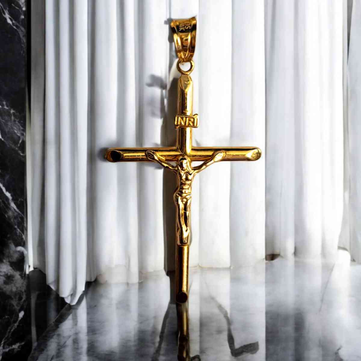 Crusafix pendat 14 KT GOLD - Honolulu, Hawaii - FleaMarketBay