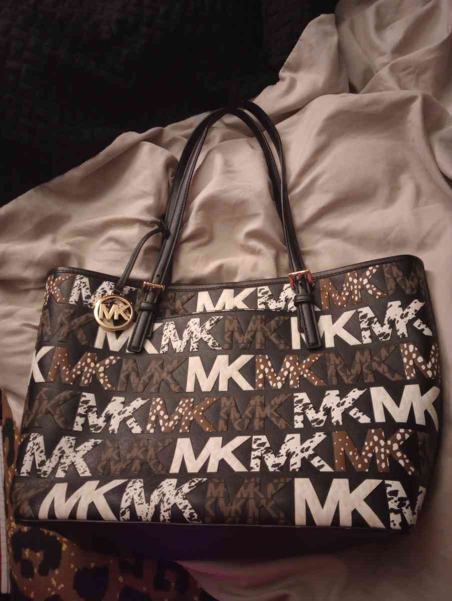Michael Kors Jet Set Bag - East Greenwich, Rhode Island - FleaMarketBay