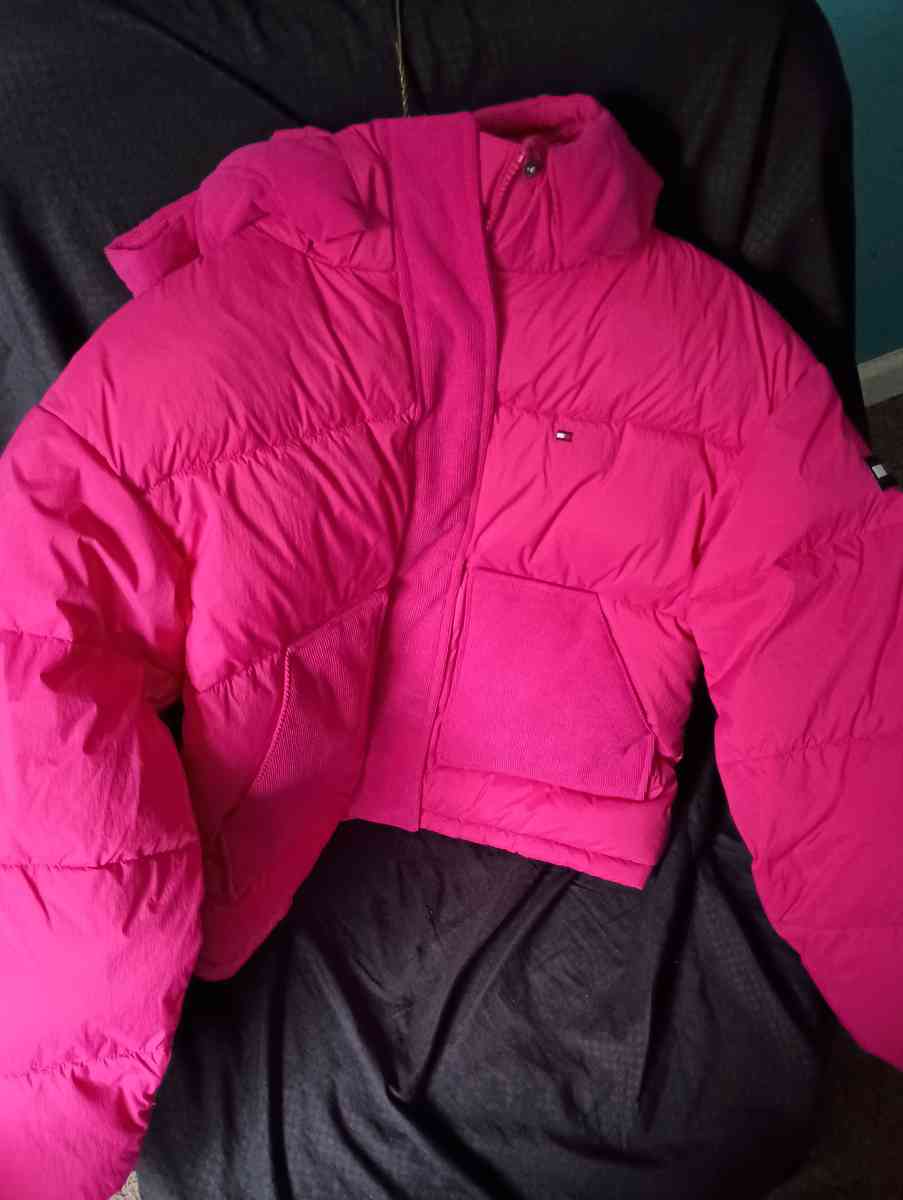 Tommy Hilfiger Girls Puffer Coat - Acworth, Georgia - FleaMarketBay