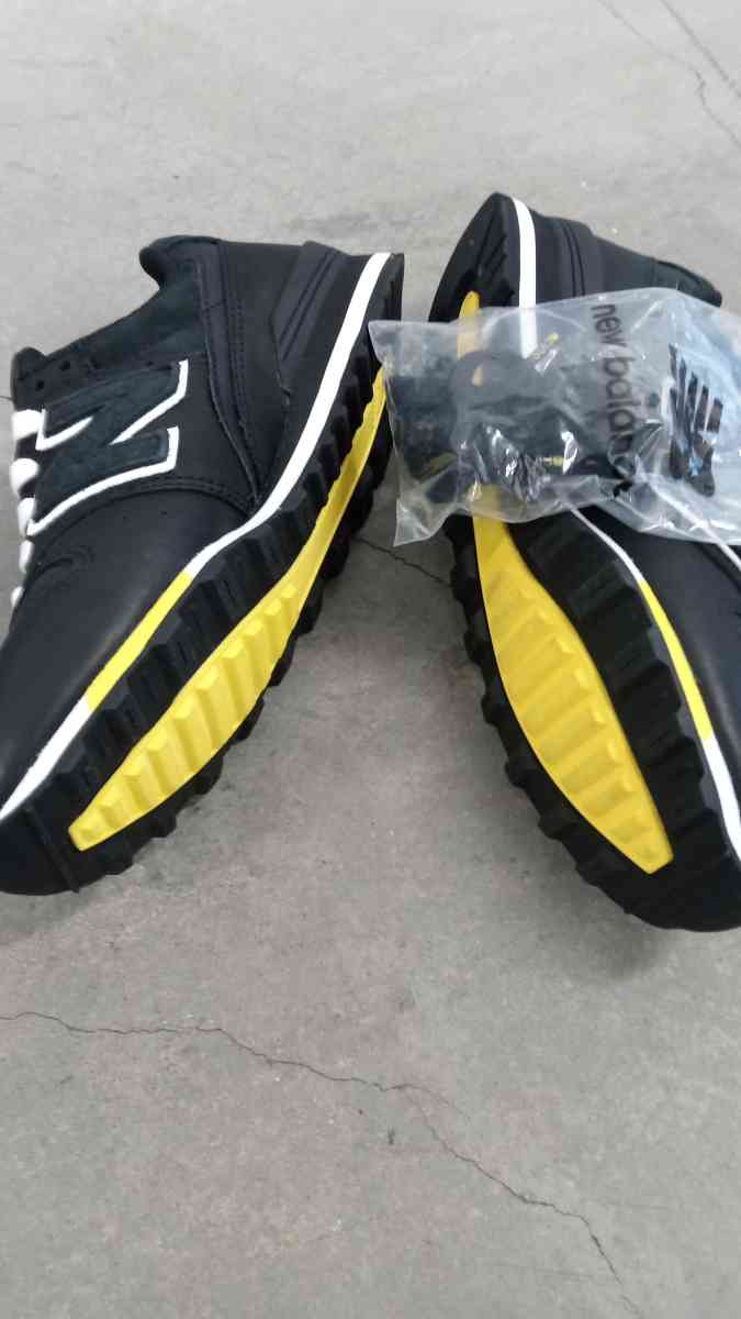 the new shoes for boys - Belmont, California - FleaMarketBay