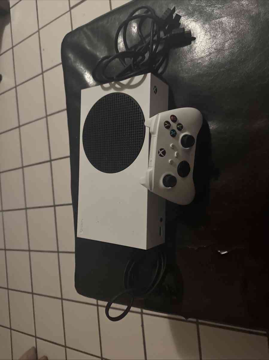 Microsoft  Xbox Series S - Calipatria, California - FleaMarketBay